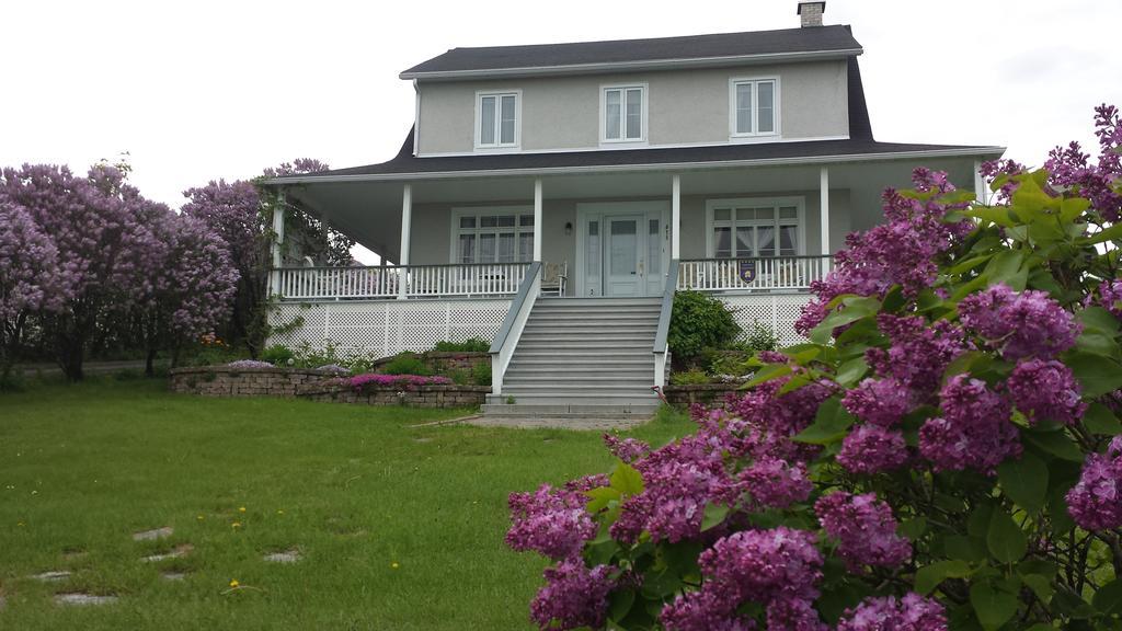 Auberge Gite Maison Des Lilas La Malbaie Eksteriør bilde