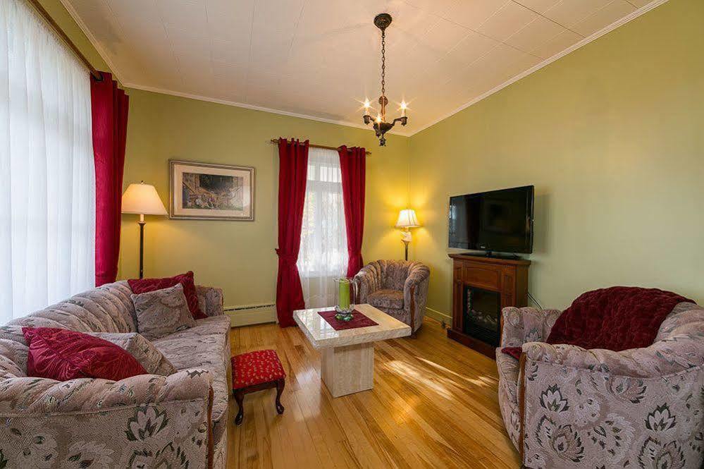 Auberge Gite Maison Des Lilas La Malbaie Eksteriør bilde