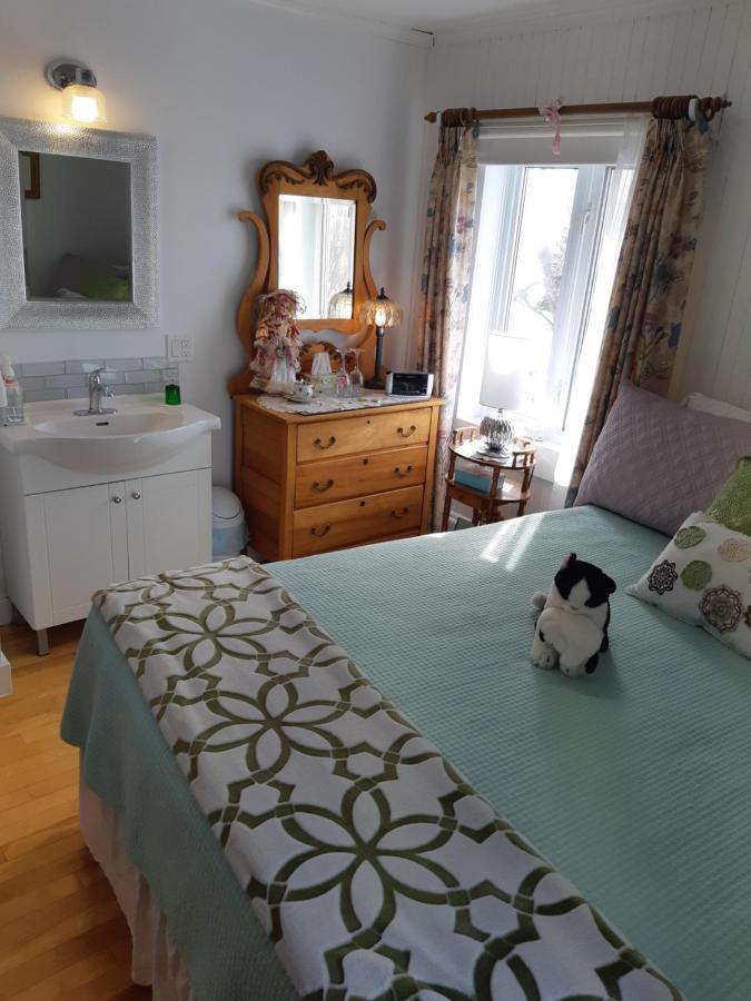 Auberge Gite Maison Des Lilas La Malbaie Eksteriør bilde